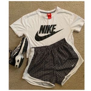 Nike Crop Top